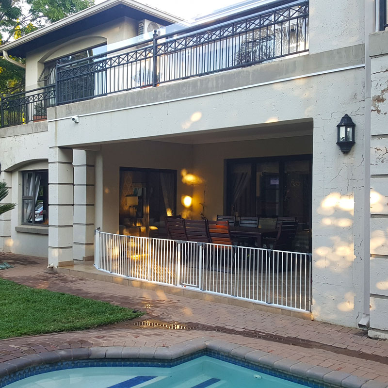 dreambaby-royale-converta-extra-wide-barrier-gate-with-extensions-south-africa-1